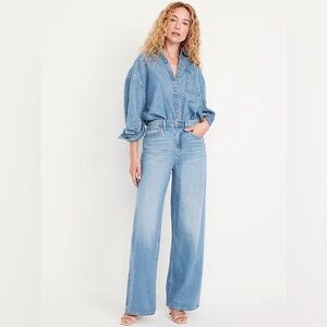 High-Waisted Baggy Wide-
Leg Jeans